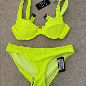 *NWT* Vetchy Laguna Bikini Neon Yellow Set, Size Small